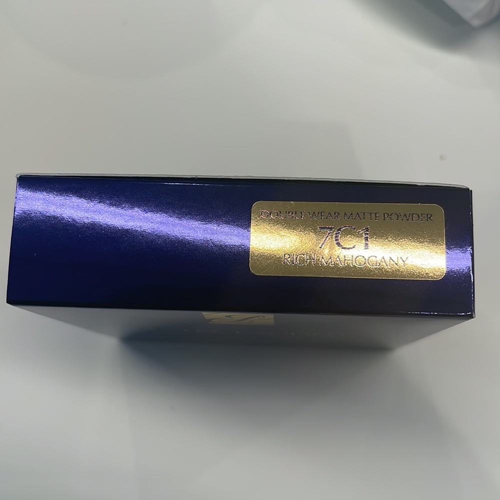 Estee Lauder Double Wear Stay-in-Place Matte Powder Foundation,7C1 Rich Mahogany